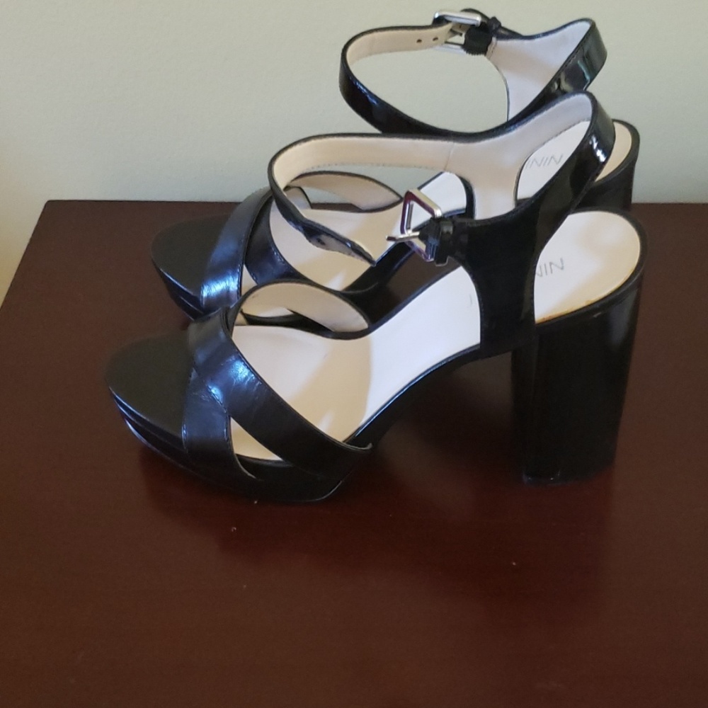 Nine west platform